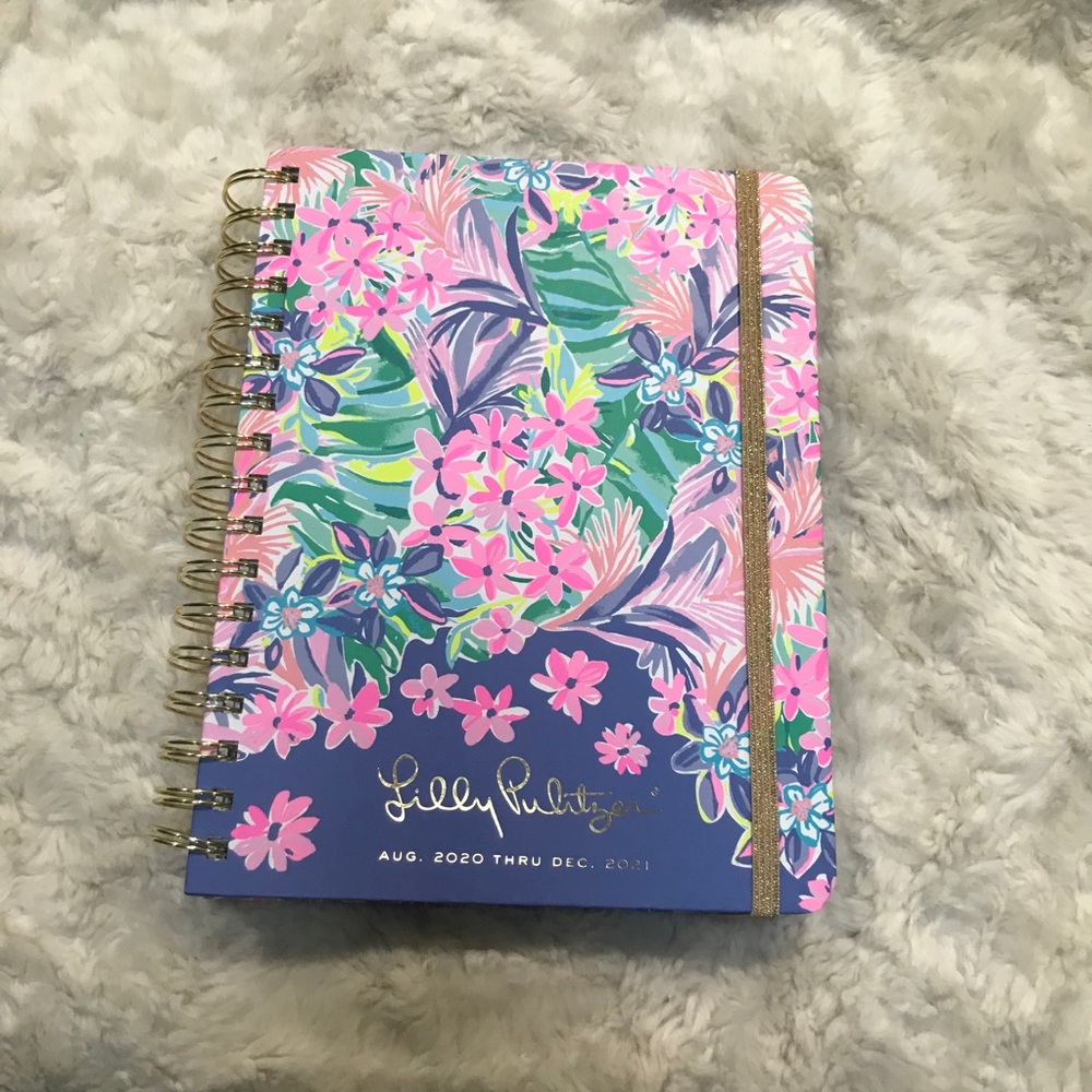Lilly Pulitzer Large 17 month Agenda - Picture 1 of 10